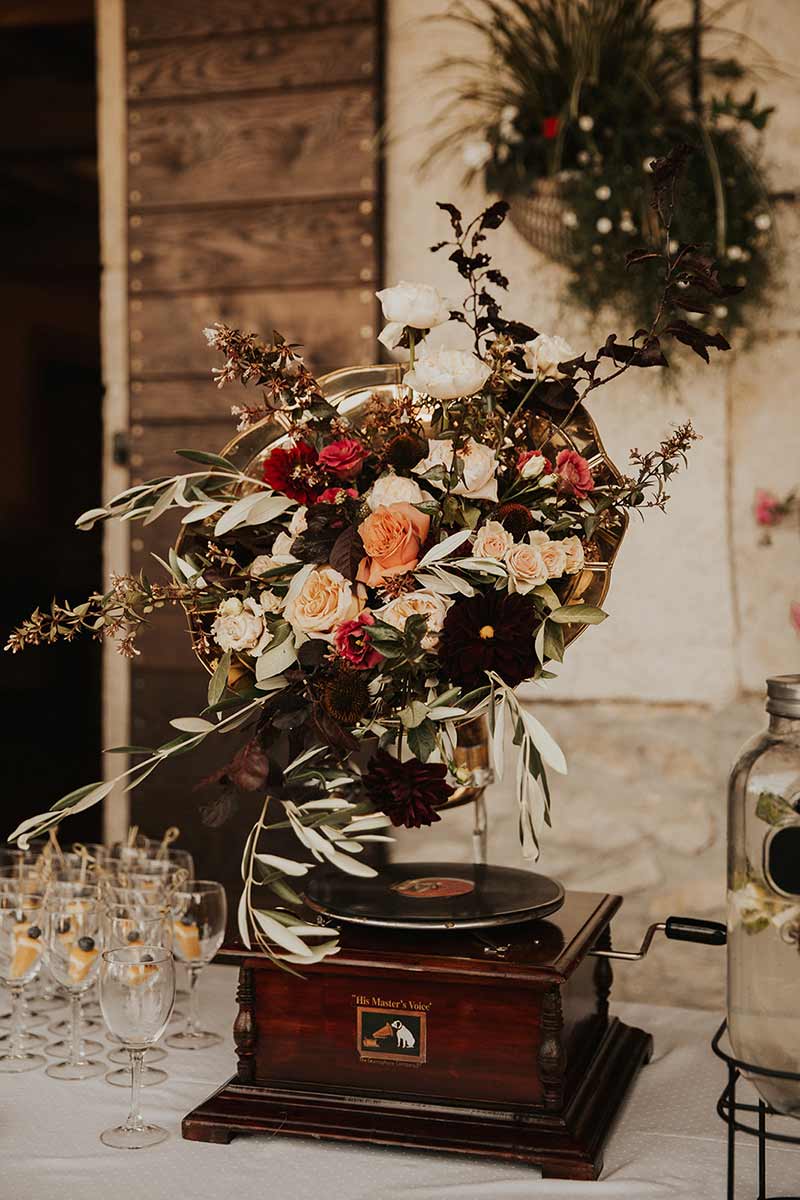 Composition florale gramophone