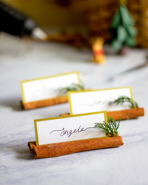 Décoration bâtons de cannelle pour mariage d'hiver