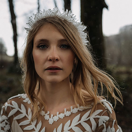 Coiffure mariage couronne quartz