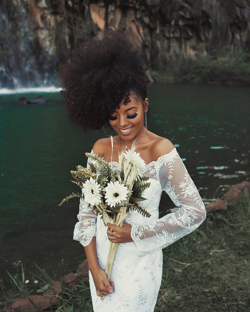 Coiffure de mariée afro