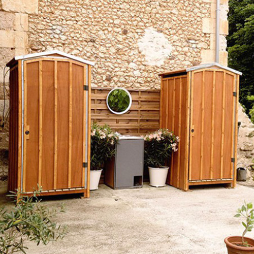 Cabines toilettes en bois pour mariage