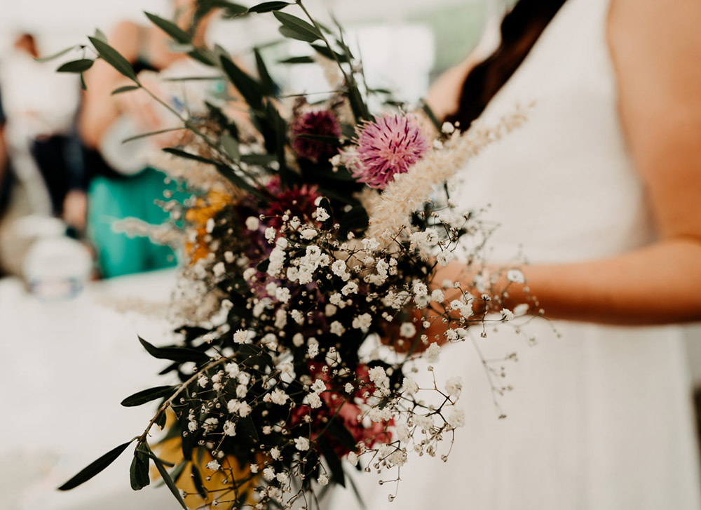 Joli bouquet de mariage fleurs des champs