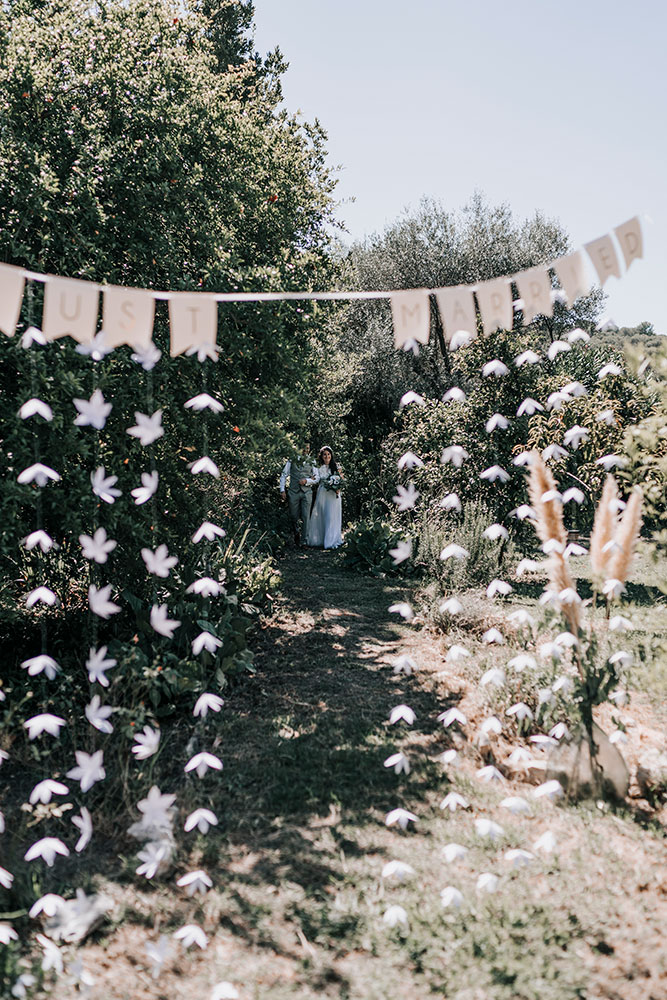 Rideau de fleurs en papier