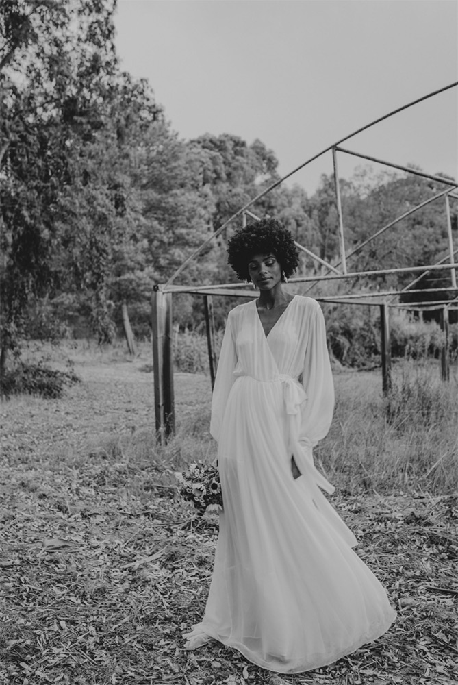 Robe de mariée fluides à manches longues