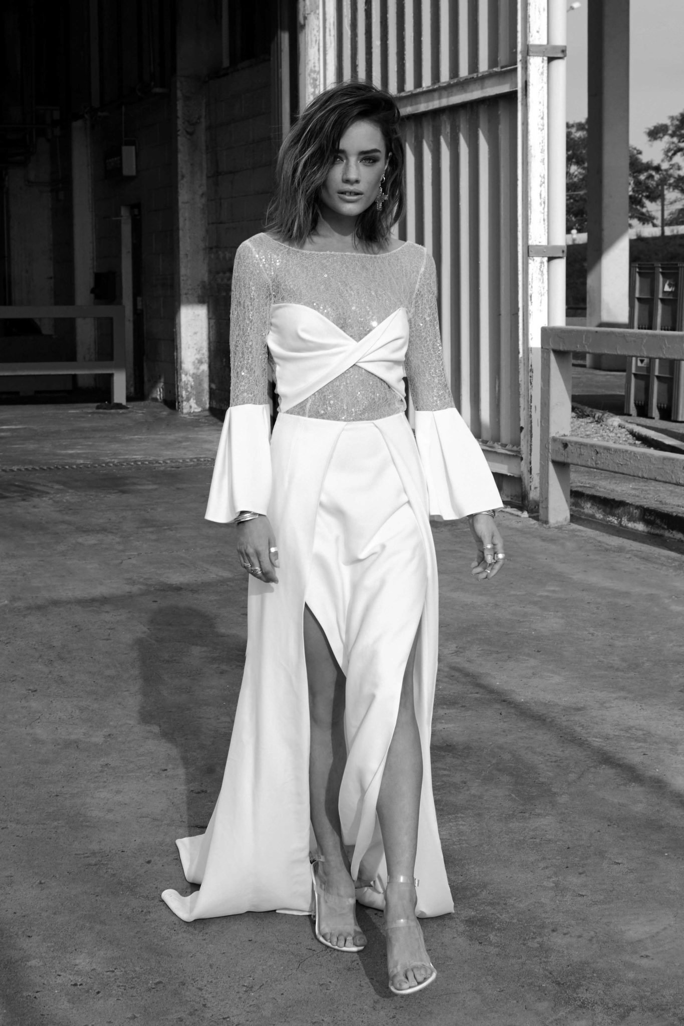 Robe de mariée fendue