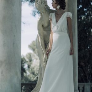 Robe de mariée fluide cache-coeur