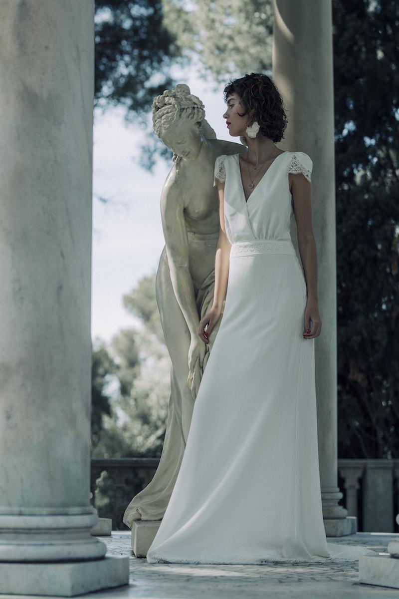 Robe de mariée fluide cache-coeur