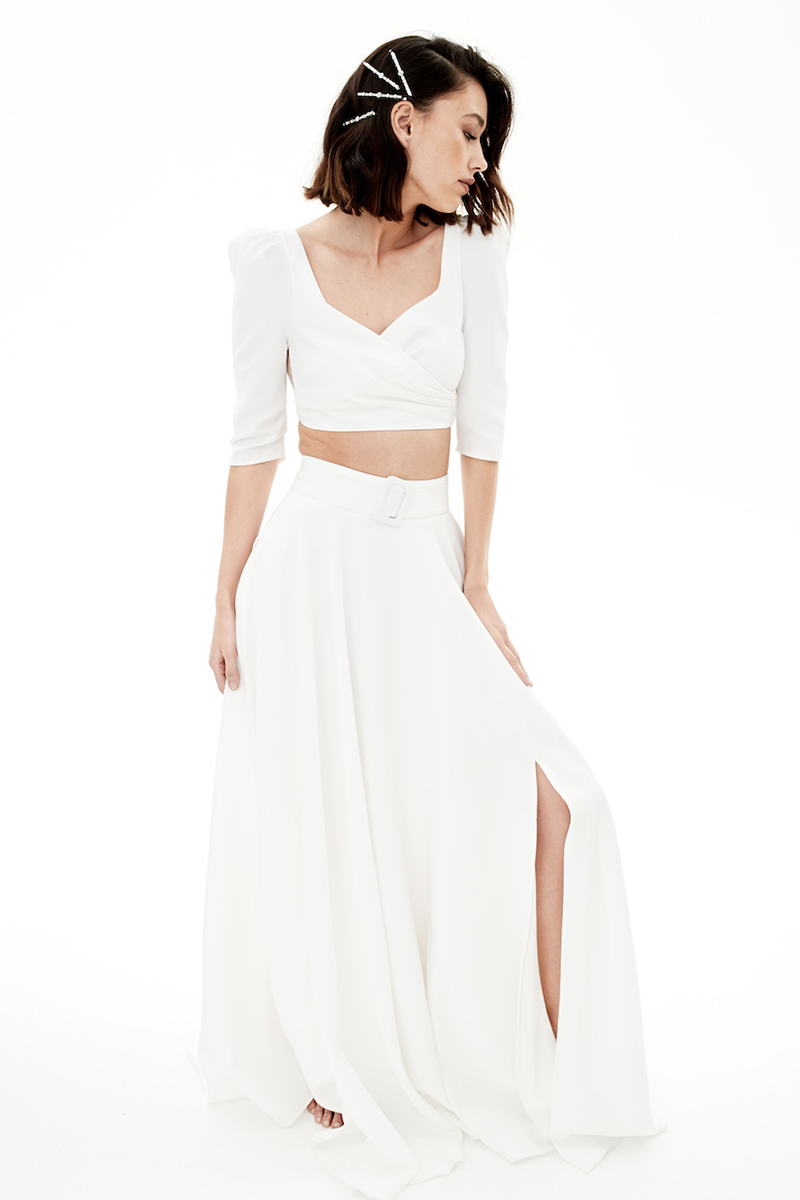 Ensemble de mariée crop top à manches longues et jupe