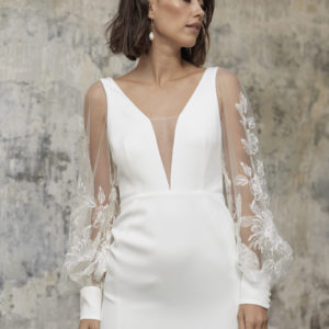 Robe pour mariage civil avec dos nu et décolleté en V