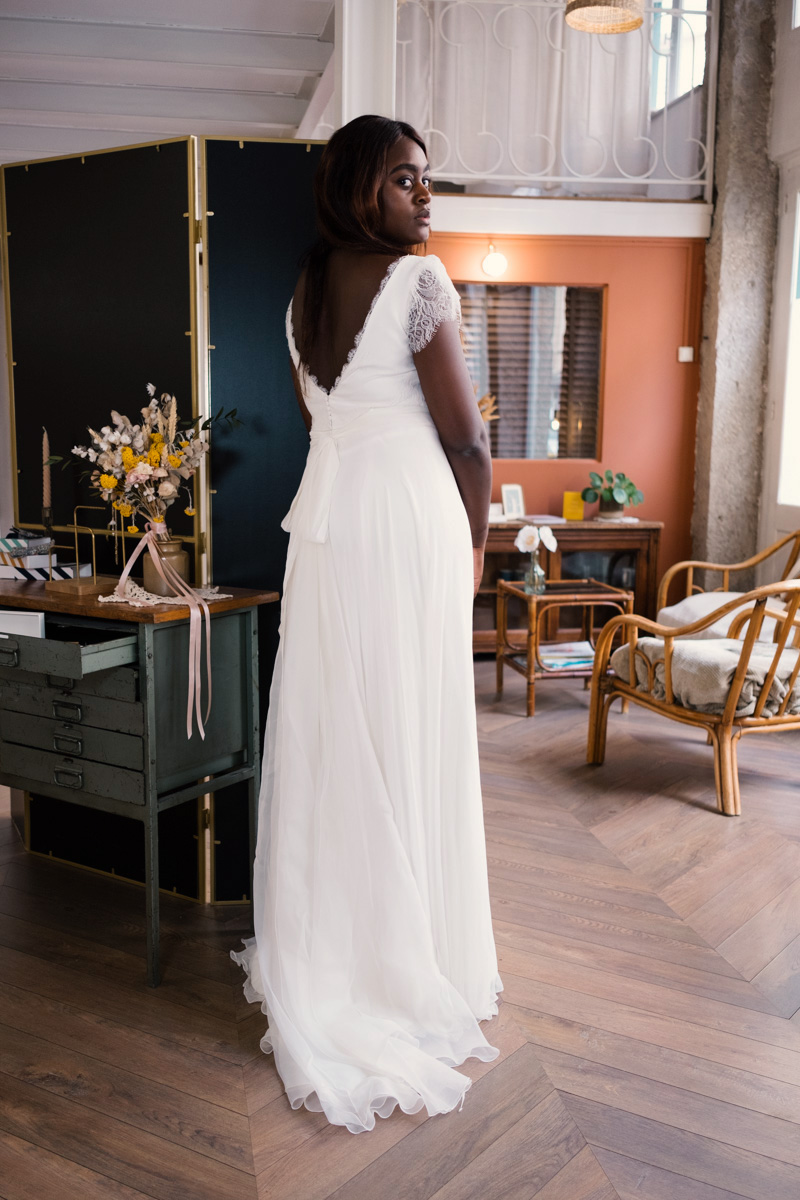 Robe longue et fluide pour mariage champêtre