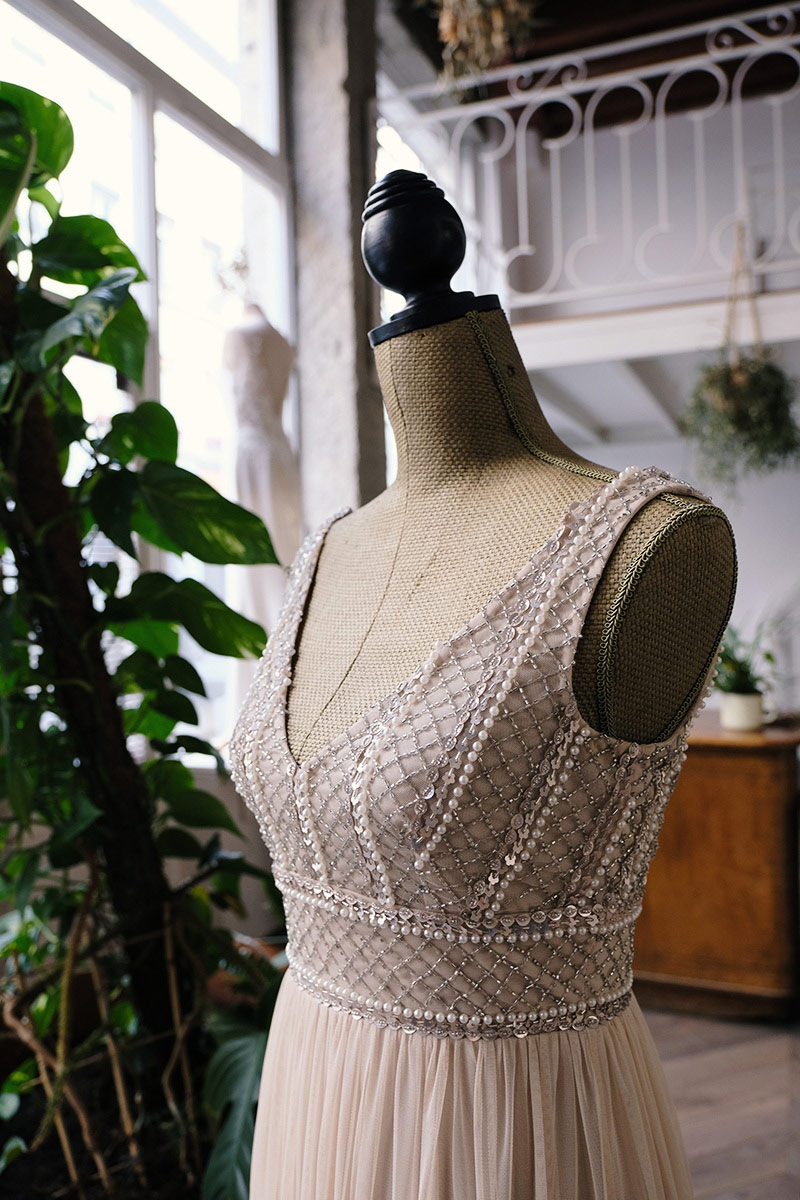 Robe de cérémonie longue nude