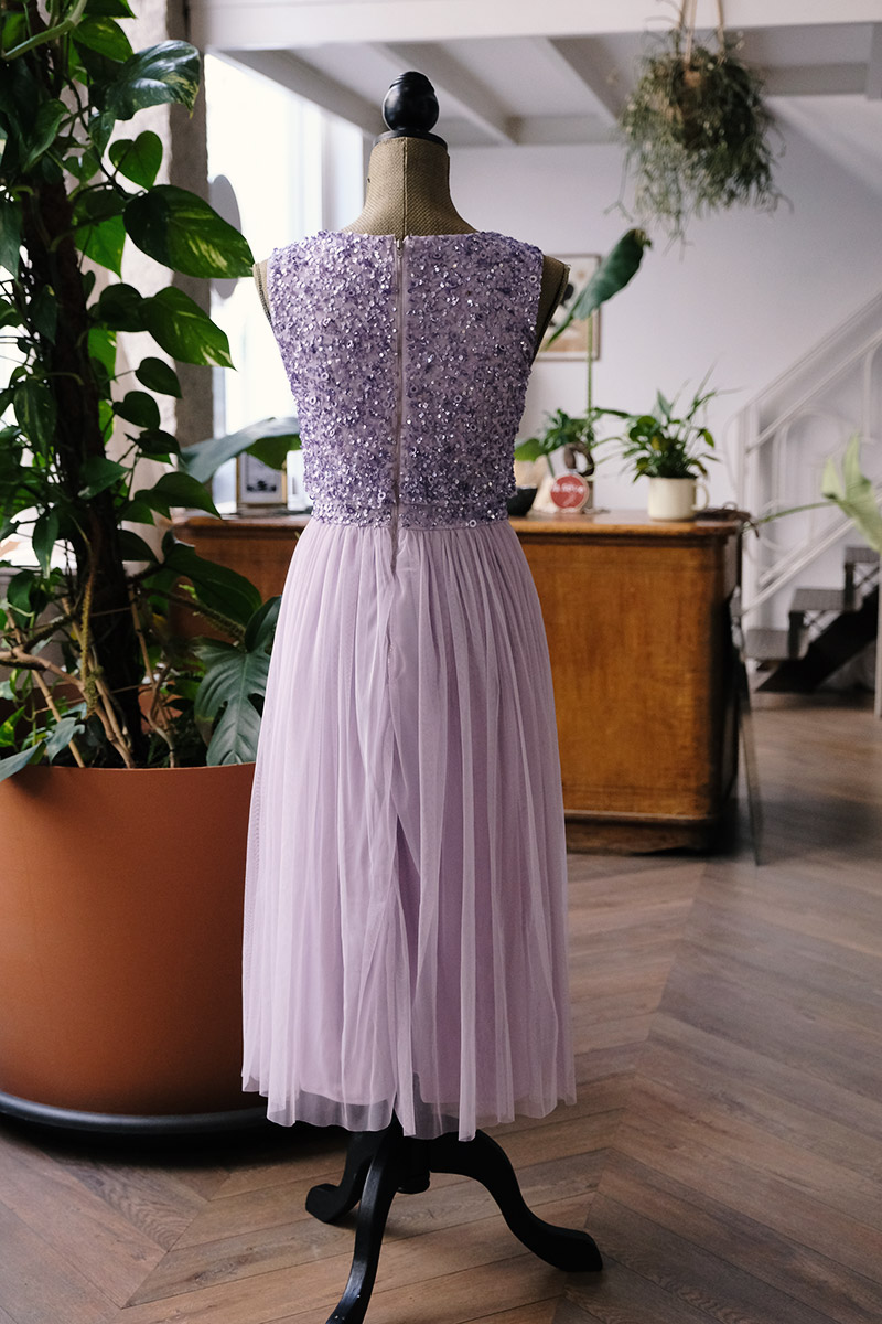 Robe de cérémonie lila à sequins