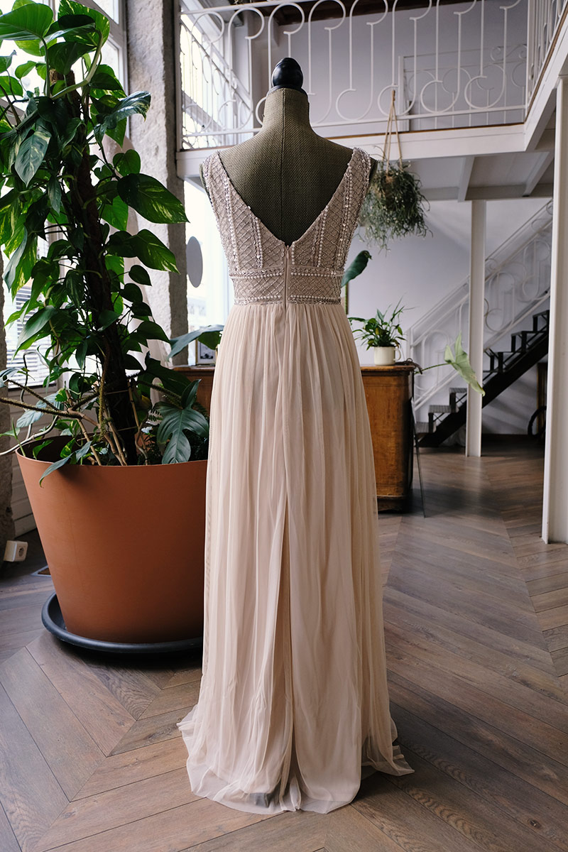 Robe de cérémonie longue à sequins