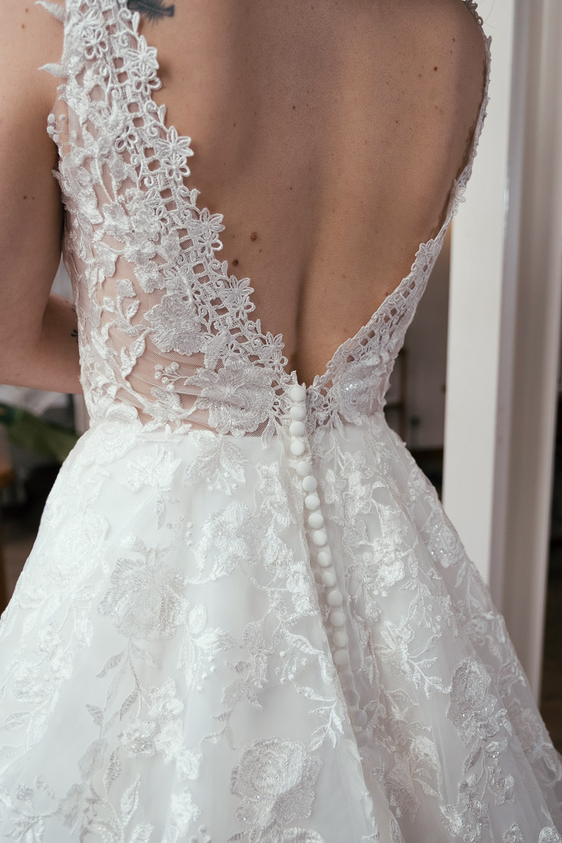 Dos nu en dentelle