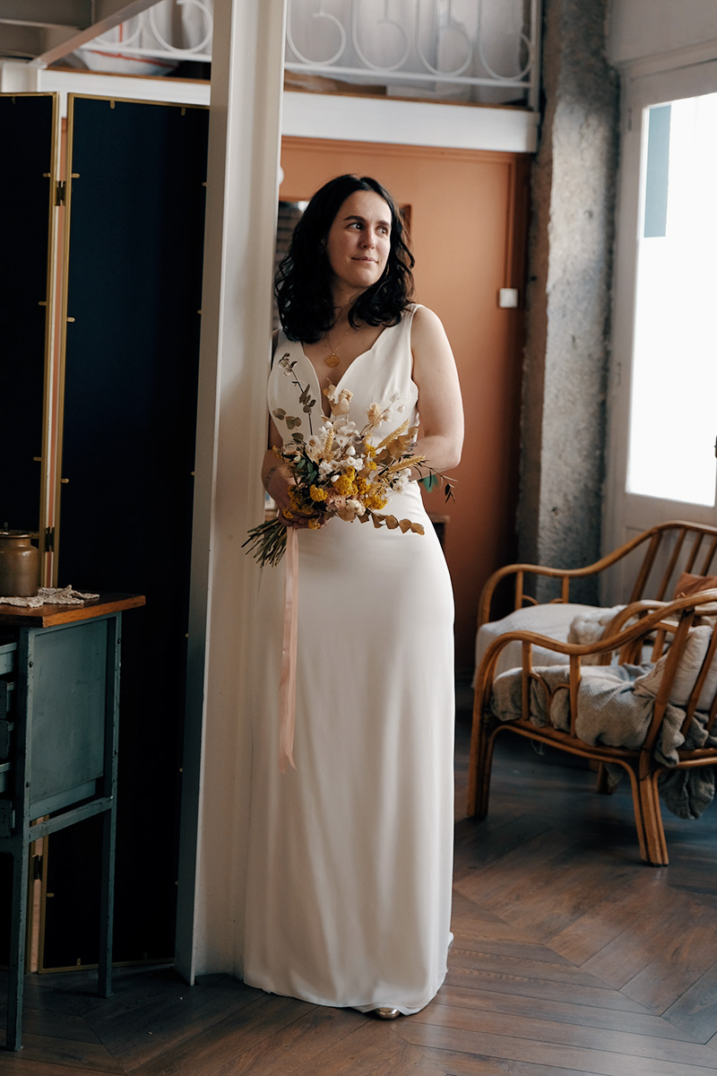 Robe simple avec décolleté en V