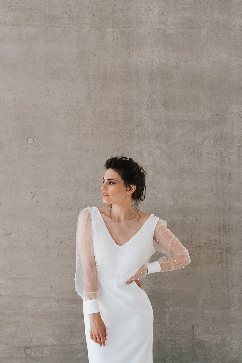 Robe à manches longues en tulle perlé