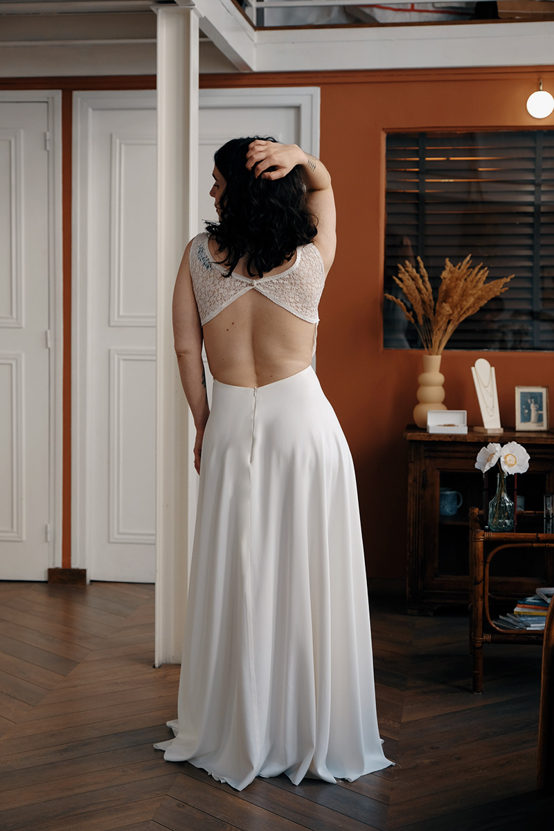 Robe de mariée champêtre avec dos ouvert