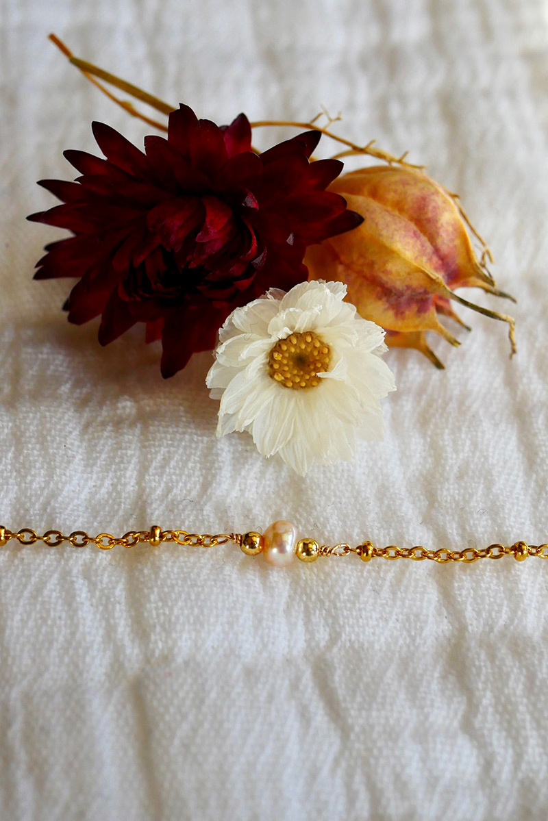 Collier à pendentif perle