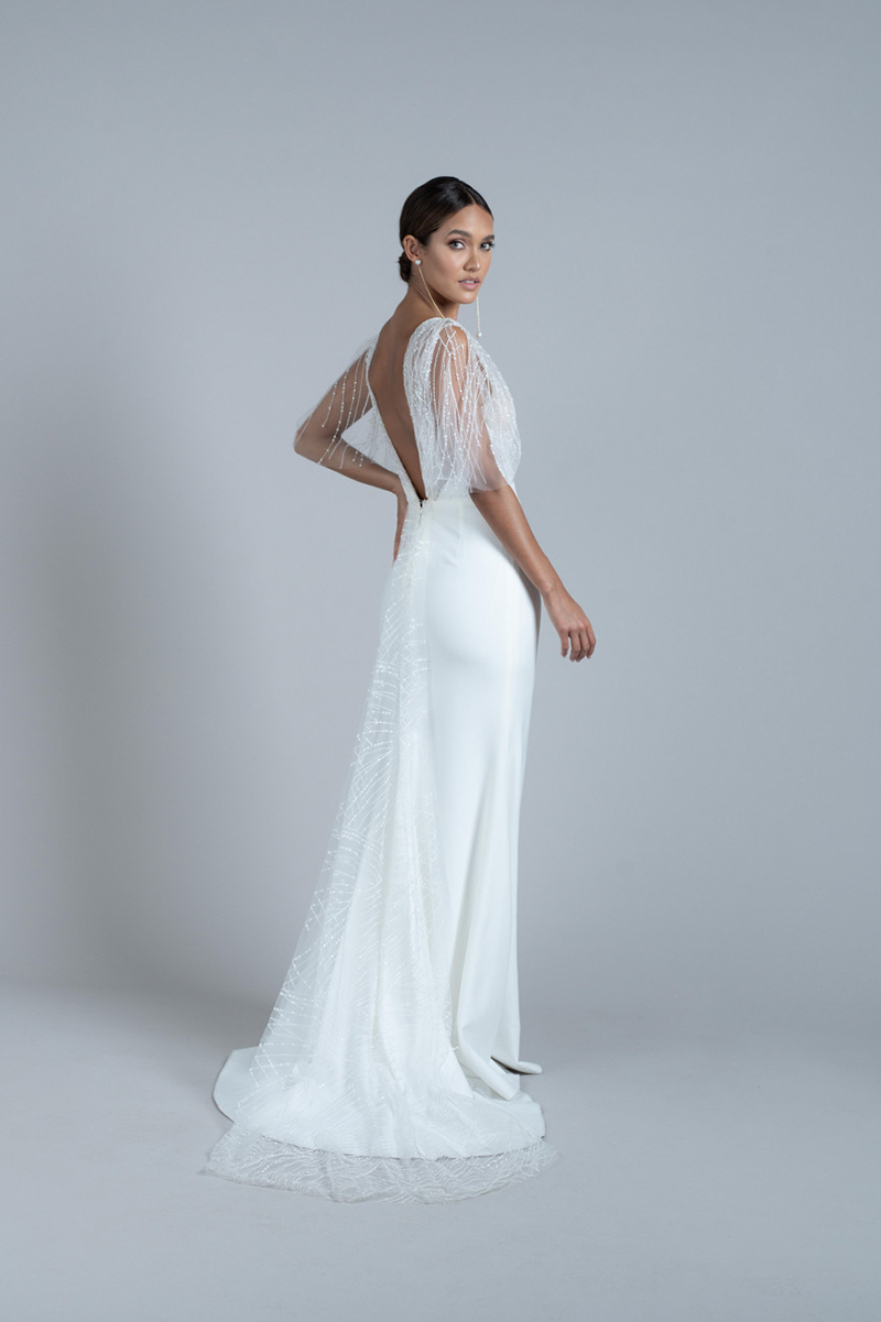 Robe de mariée ajustée et dos nu