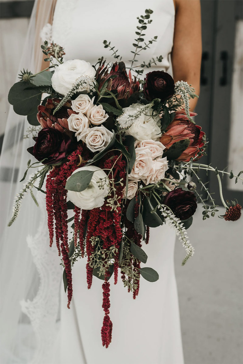Bouquet de mariée bordeau