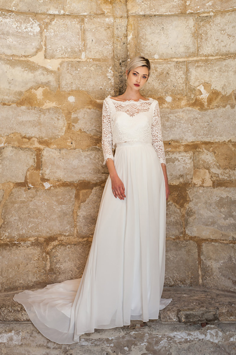 Top en dentelle et jupe fluide