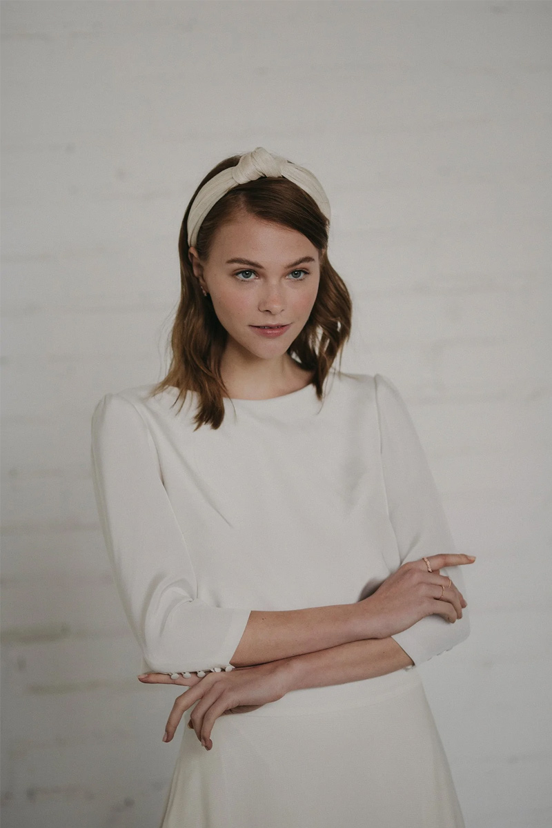 Robe dos nu en V