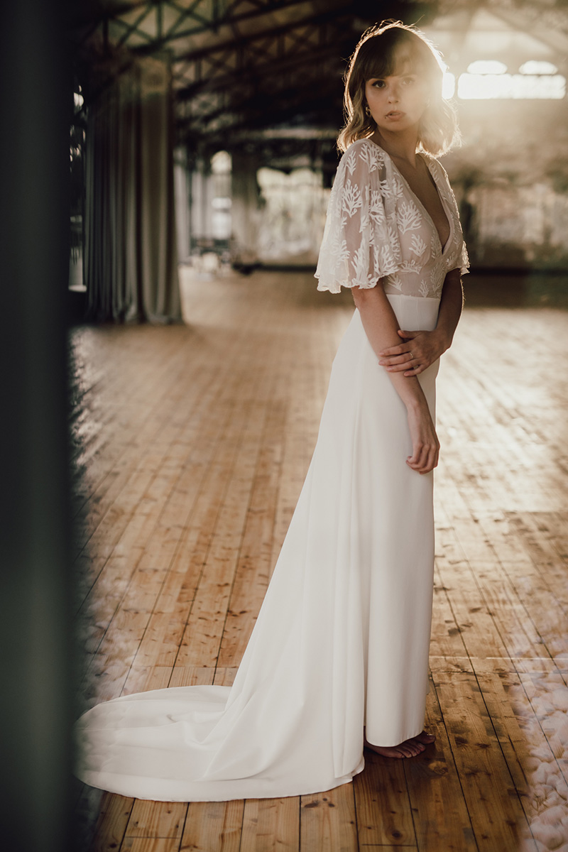 Robe de mariée longue avec traîne