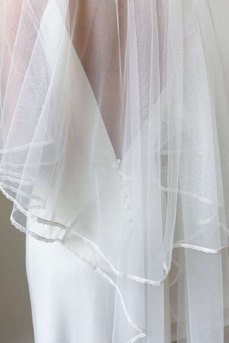 Voile avec superposition de tulles