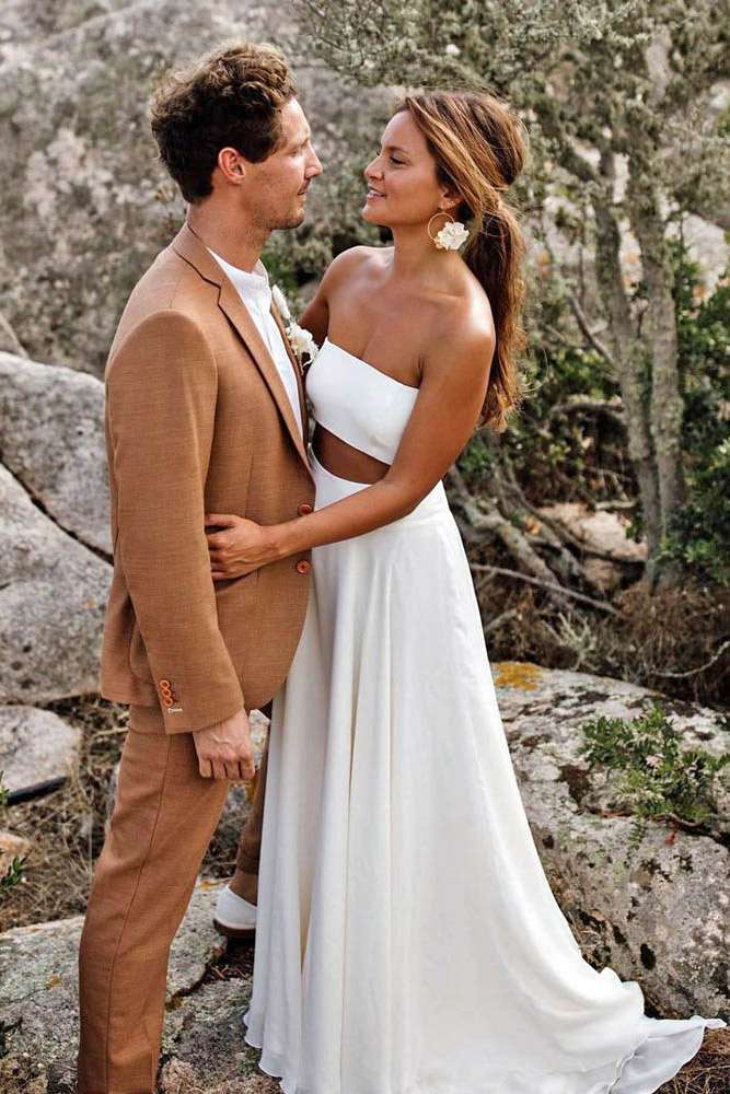 Costume de mariée terracotta