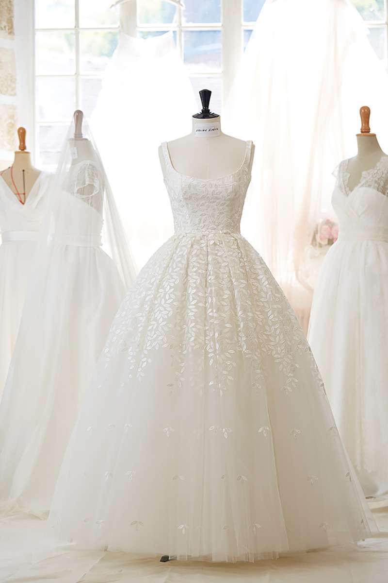 Robe de mariée à Lyon de couleur ivoire