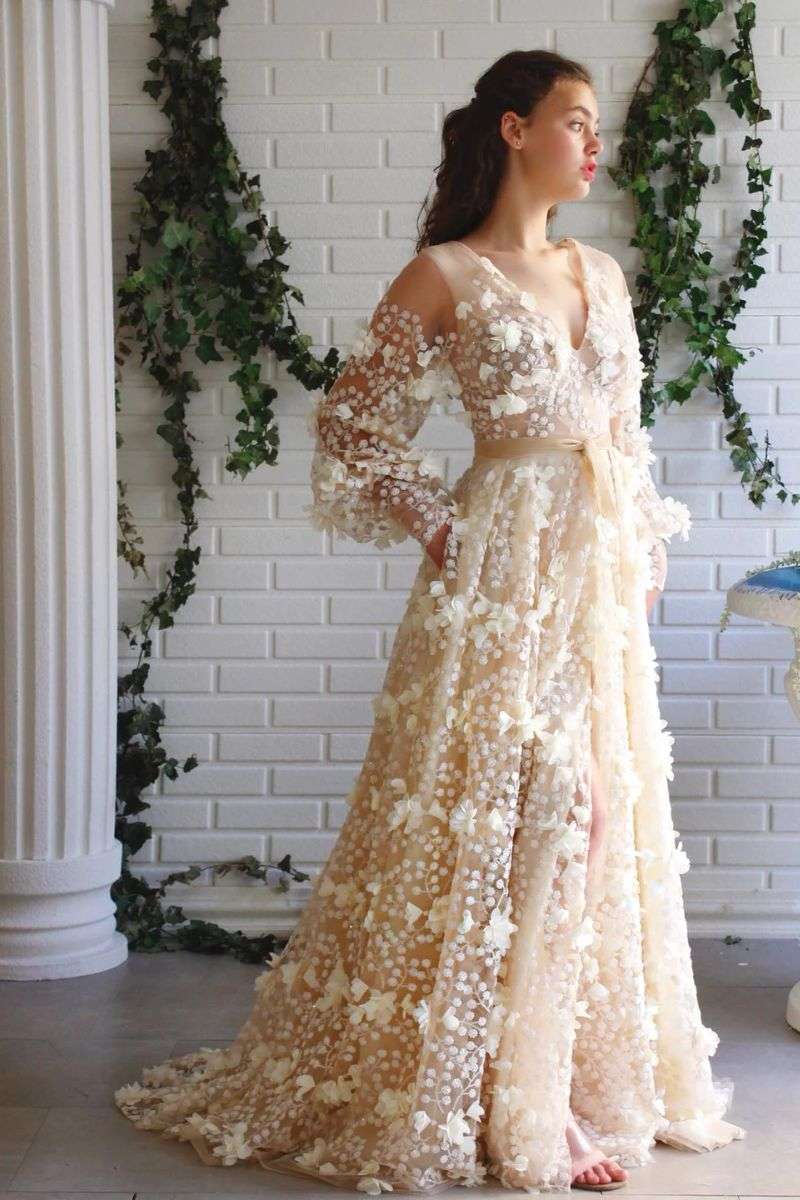 Robe de mariée nude brodé de fleurs