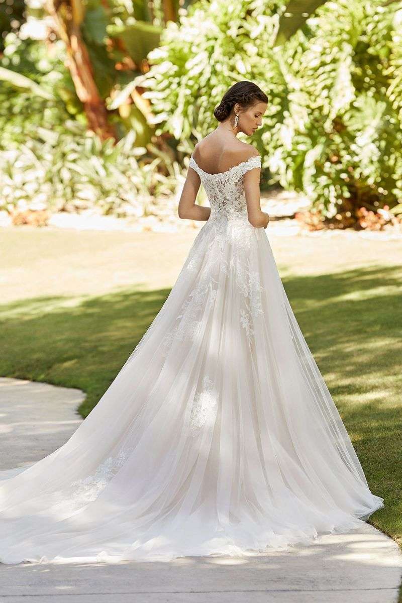 Robe mariée princesse en tulle brodé