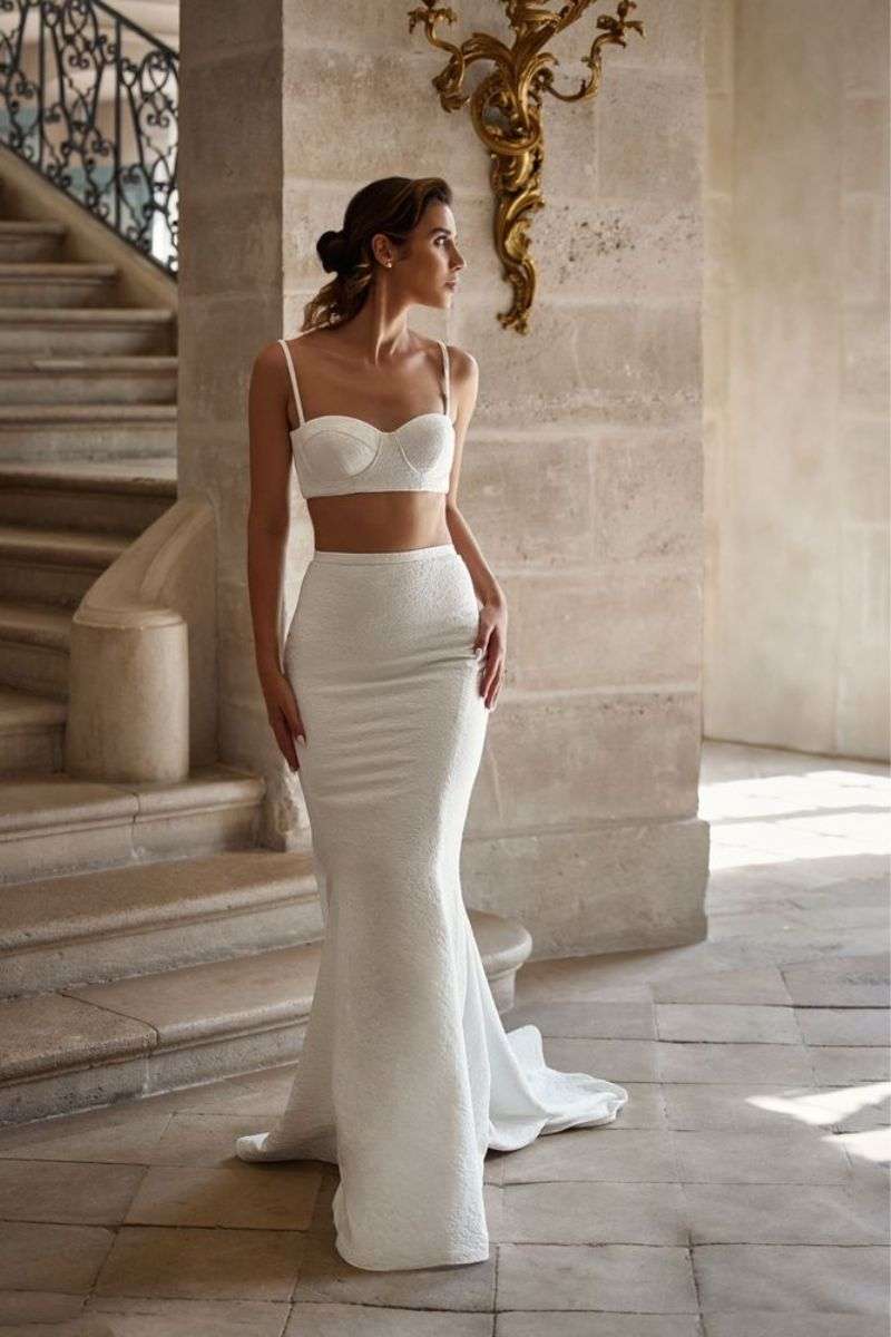 Crop top et jupe