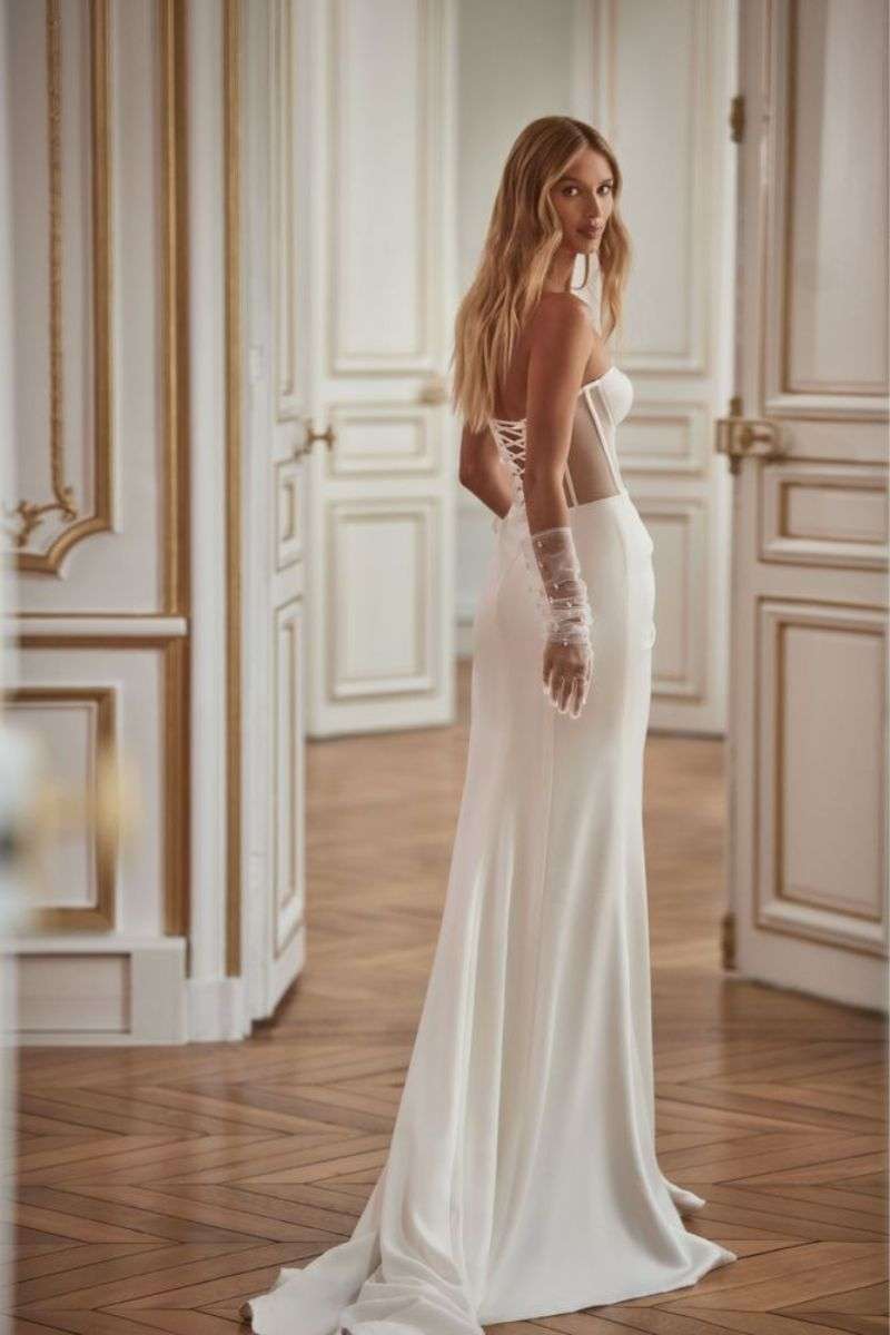 Bustier transparent avec lacet
