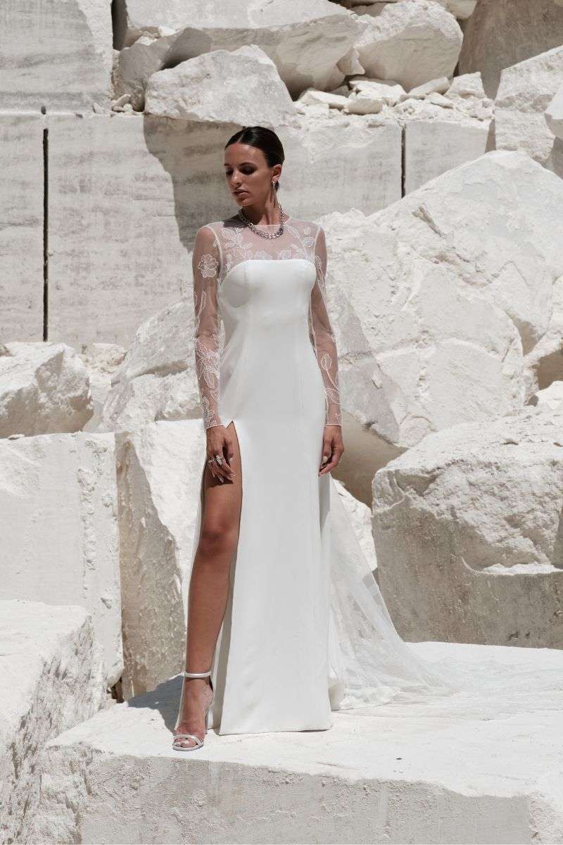 Tulle brodé de fleurs