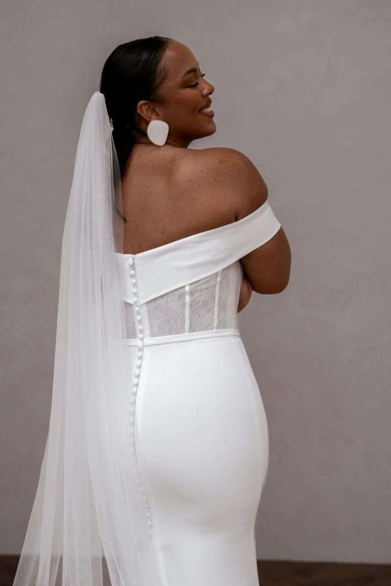 Robe sirène épaules nues