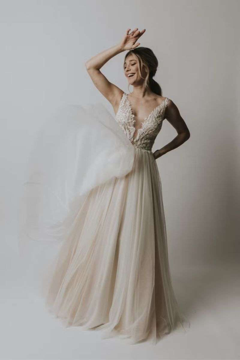Robe de mariée princesse rose nude