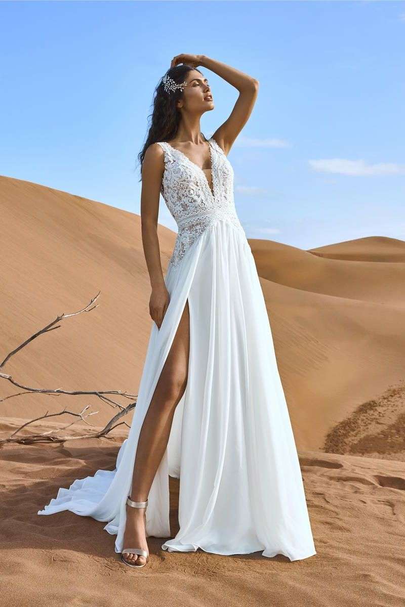 Robe de mariée fendue